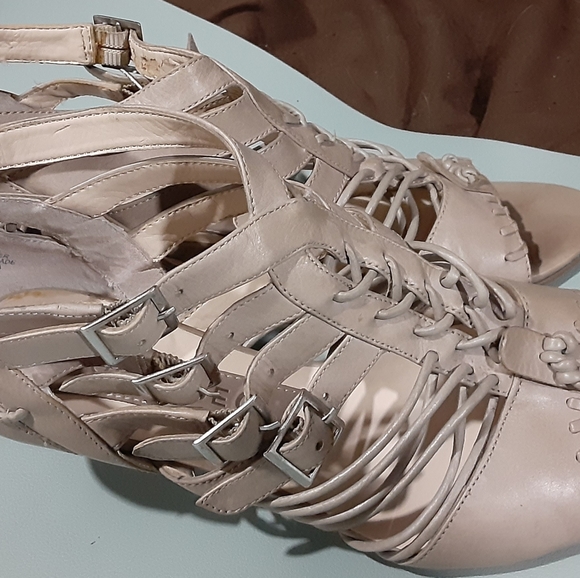 USED Boutique 9 Strappy Leather Heels size 6.5 M - Picture 3 of 13